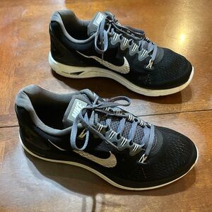 Nike Women's US 10.5 Lunarglide Black White Shoe Sneaker